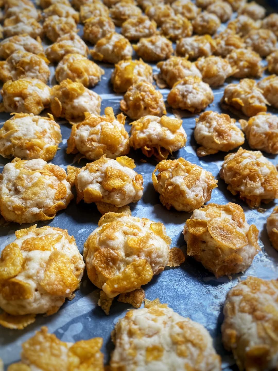 Crunchy Cornflakes Bites - 50pcs | Lurpak Butter ( Pre-Order, Available during Raya only )