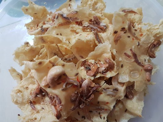 Homemade Rempeyek Gajus + Ikan Bilis ( Cashew + Anchovies ) - Bottle | Pre-Order: 5 - 7 days