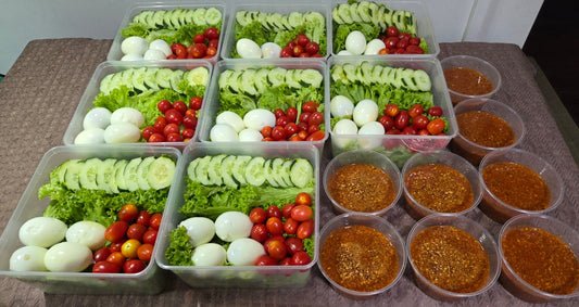 Ala-Carte  Salad  with  Eggs  and  Sweet  Chilli  Peanut  Sauce | Serves 10 - 12 pax )